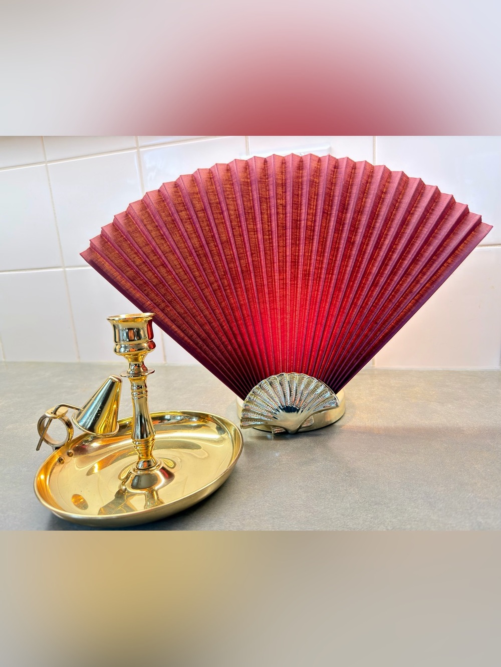 Red Fan Accent Lamp with Shell Base